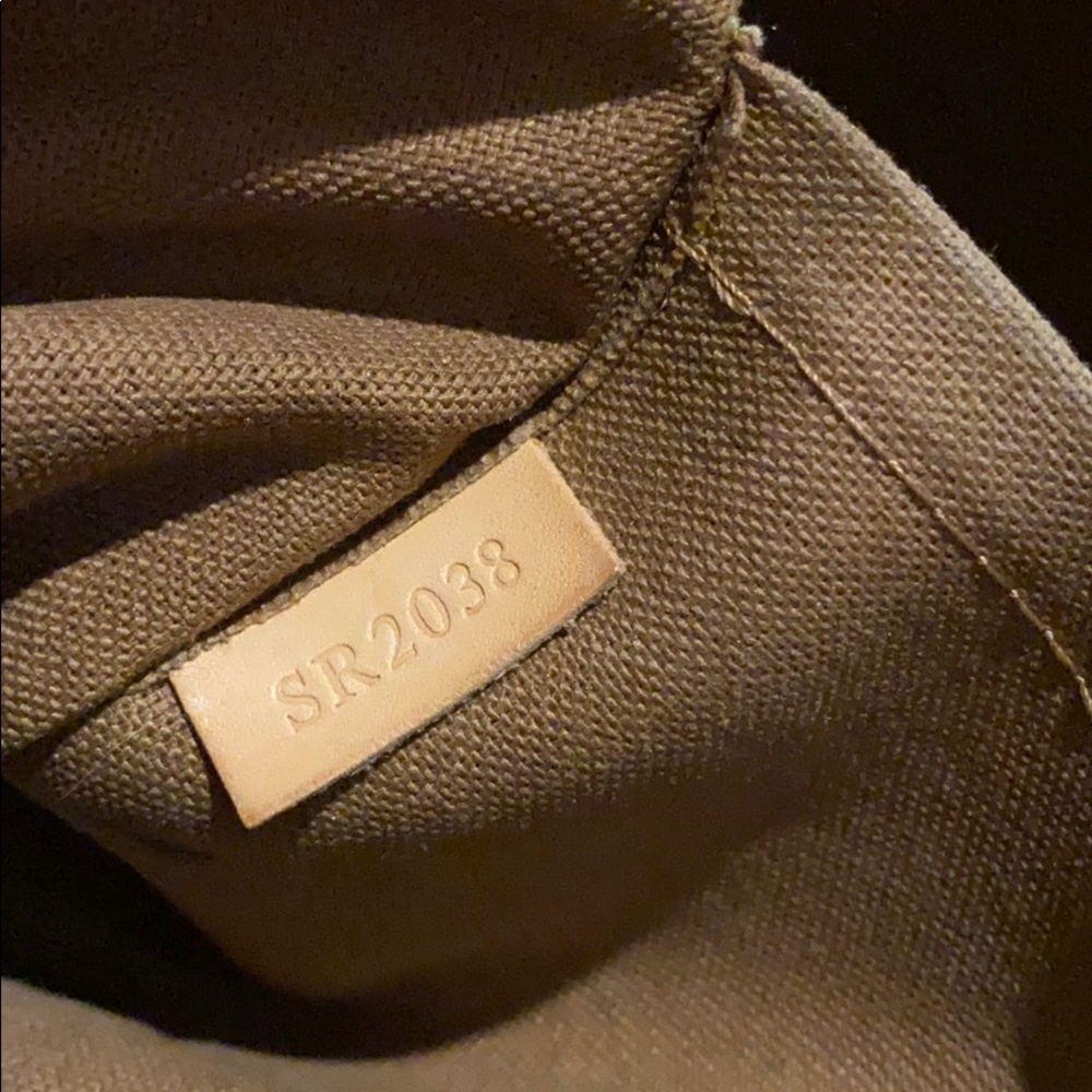 **NEW** Photos 💯 authentic Louis Vuitton Palermo - Picture 15 of 16